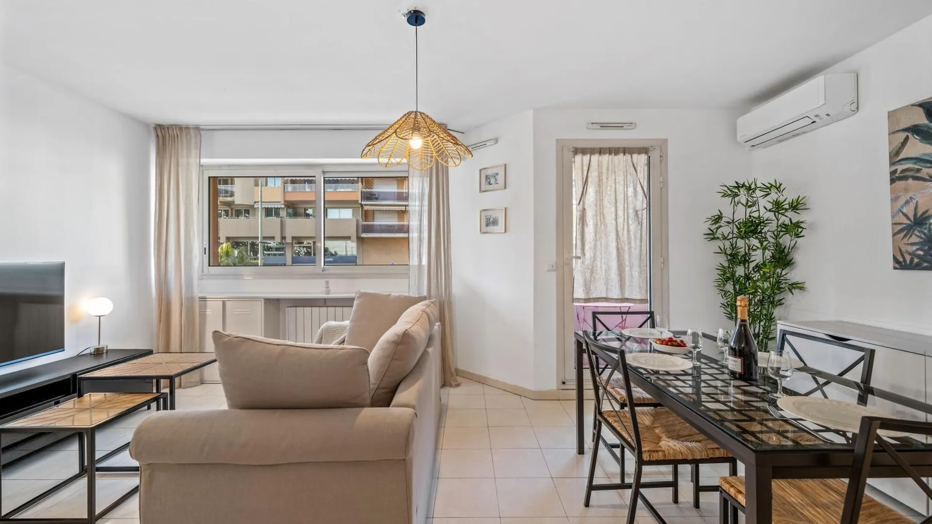 Apartment Admiral Plaza, Appartement 1 Chambre En Centre Ville, Parking & Acces Plage Menton