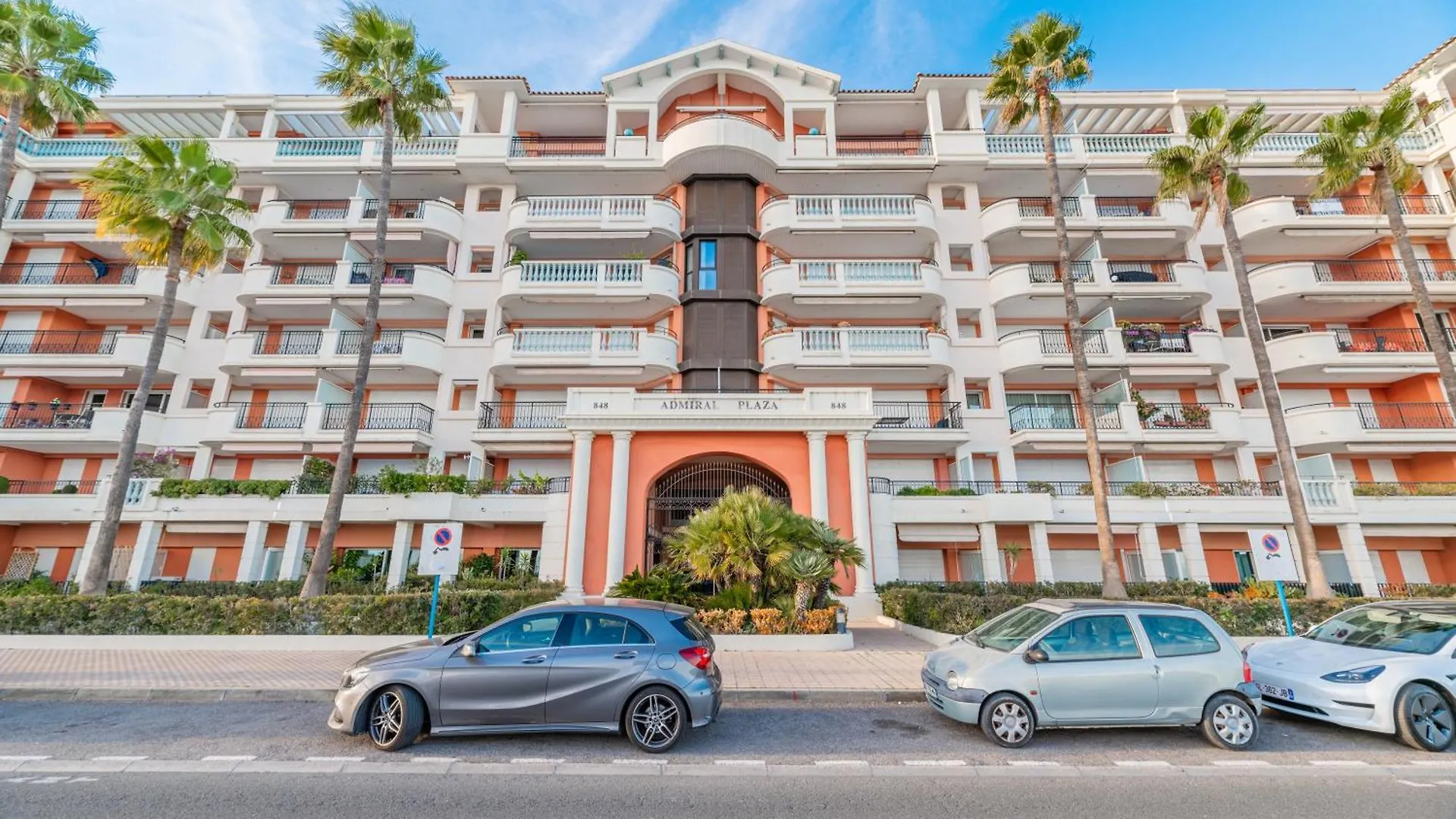 Admiral Plaza, Appartement 1 Chambre En Centre Ville, Parking & Acces Plage 멍똥 아파트